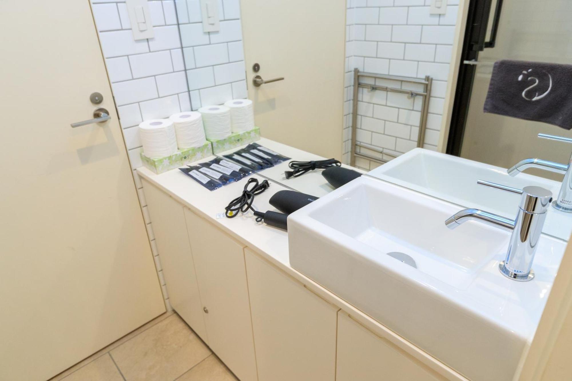 Sakura Cross Hotel Ueno Iriya Annex Токио Стая снимка